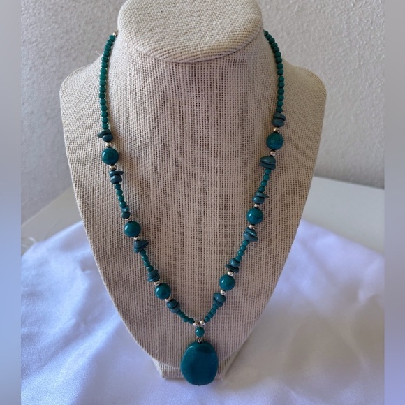 Turquoise Beaded with Silver Accents Necklace Costume Jewelry Western Prairie - Picture 3 of 5
